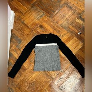 Forever 21 Black and Gray Long Sleeve Sweater